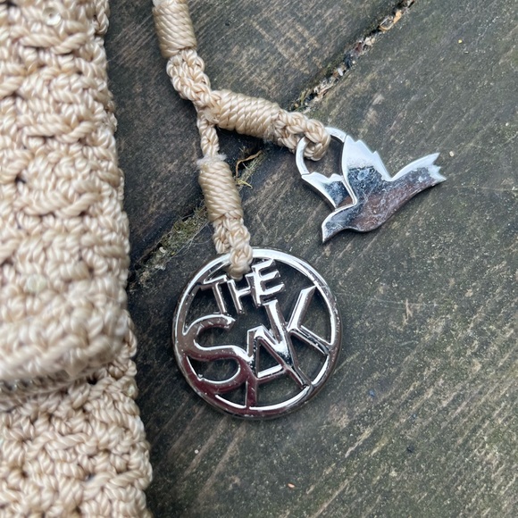 The Sak Cream Woven Vintage Purse w silver hardware - Picture 7 of 9